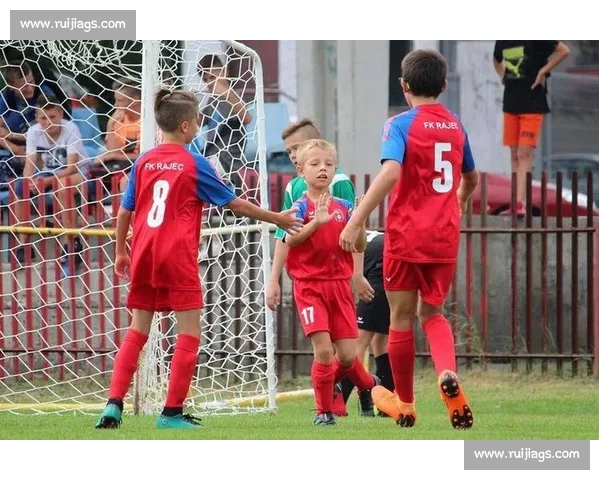 足球直播官方版全面升级带你实时观看全球精彩赛事体验最新互动功能